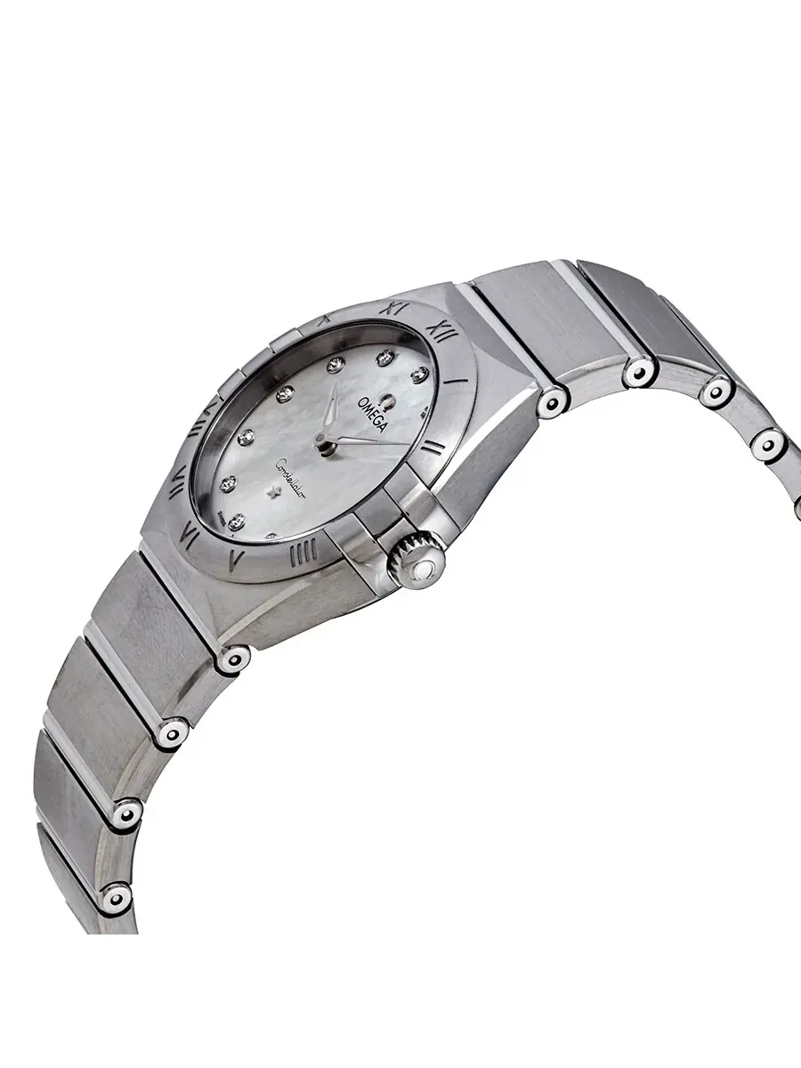 Женские часы Omega Constellation Manhattan с перламутровым циферблатом и бриллиантами 131.10.28.60.55.001, оттенок серебряный
