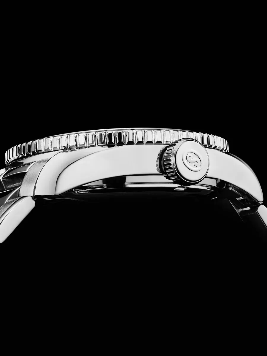 Мужские часы Stuhrling Original Aquadiver Quartz с черным циферблатом M17220 — изображение 5 из 6, оттенок черный