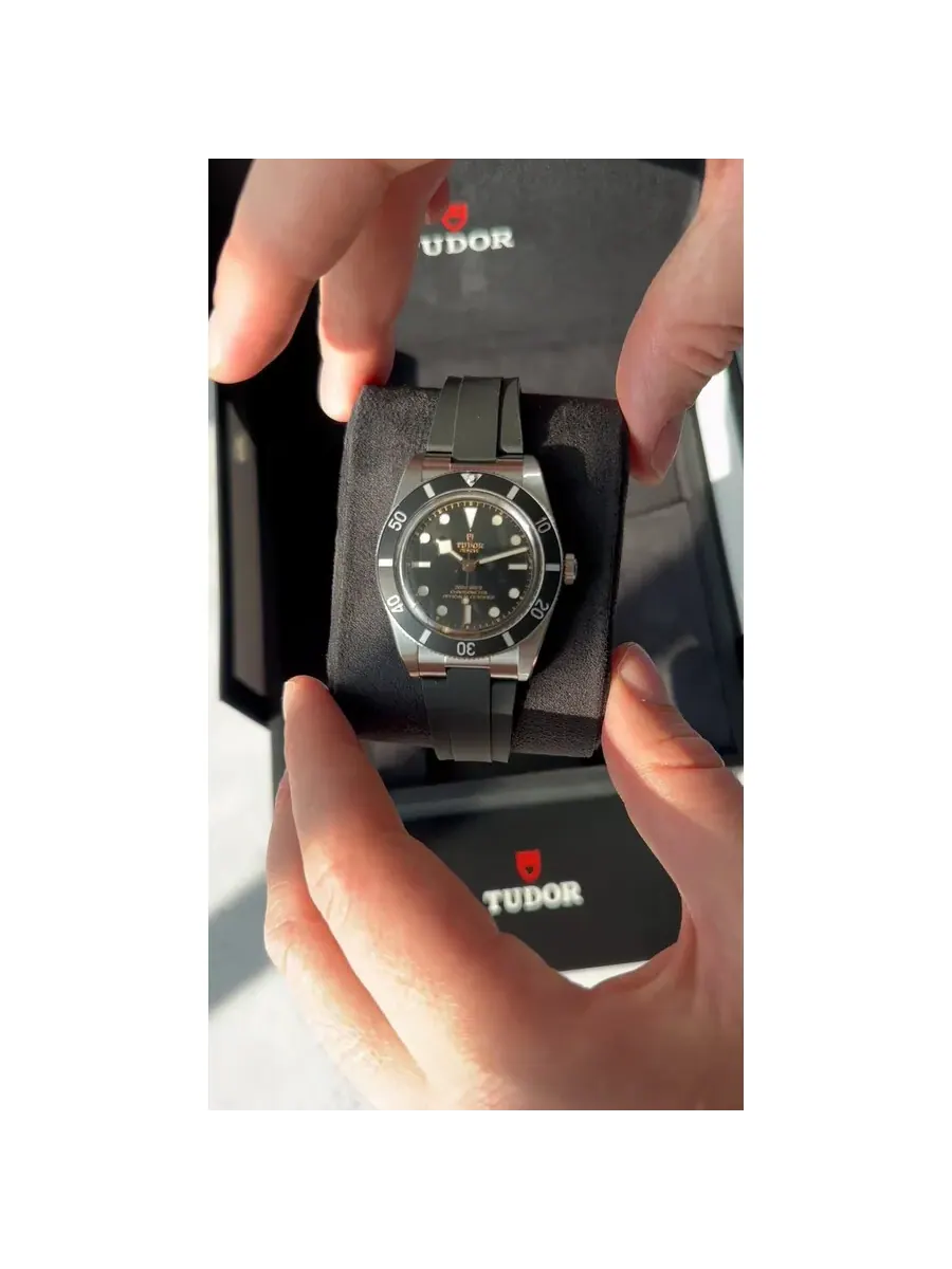 Мужские часы Tudor Black Bay 54 Automatic Chronometer с черным циферблатом M79000N-0002 — изображение 5 из 5
