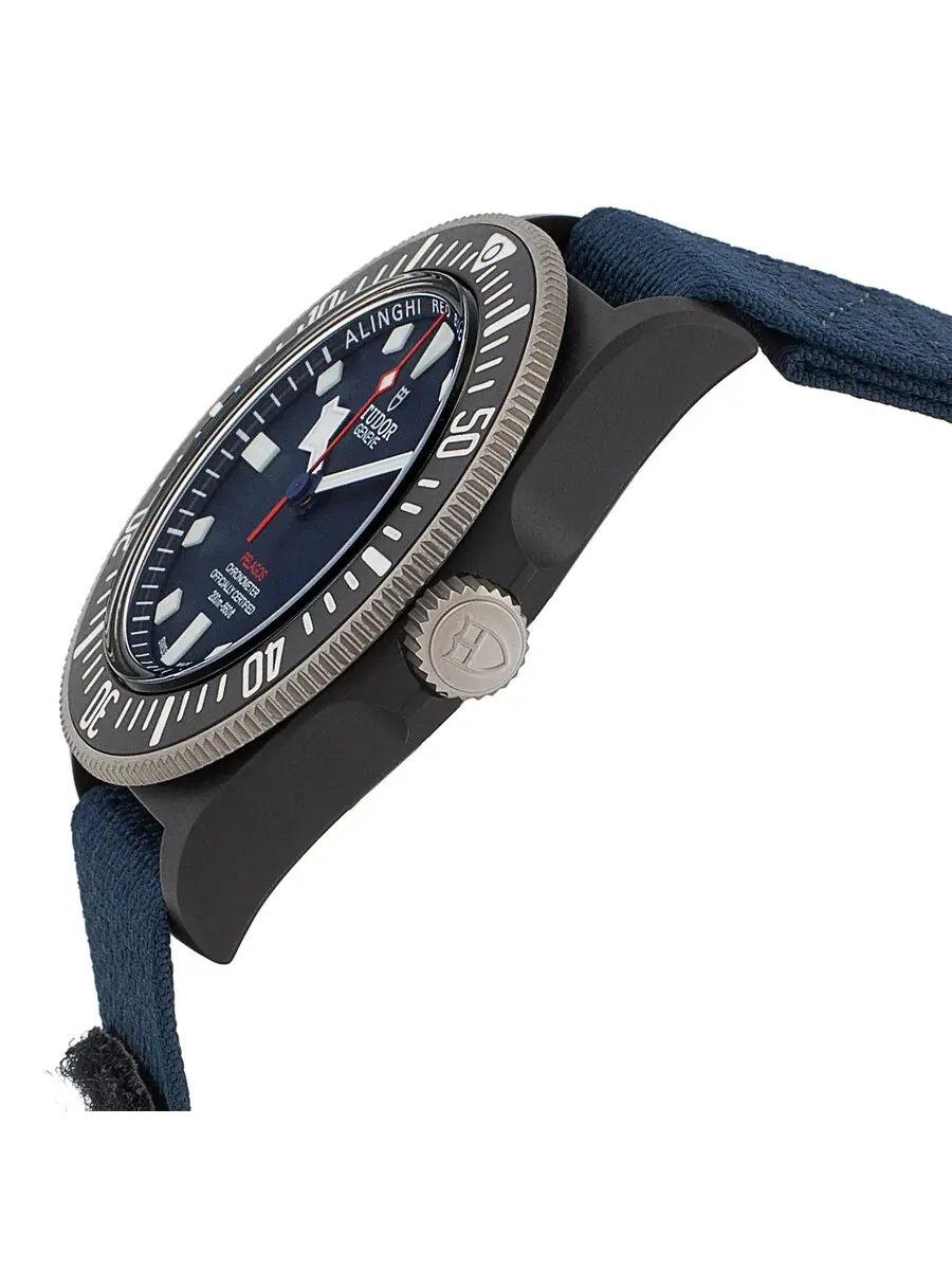 Мужские часы Tudor Pelagos FXD Automatic Chronometer с синим циферблатом M25707KN-0001 — изображение 2 из 4, оттенок черный