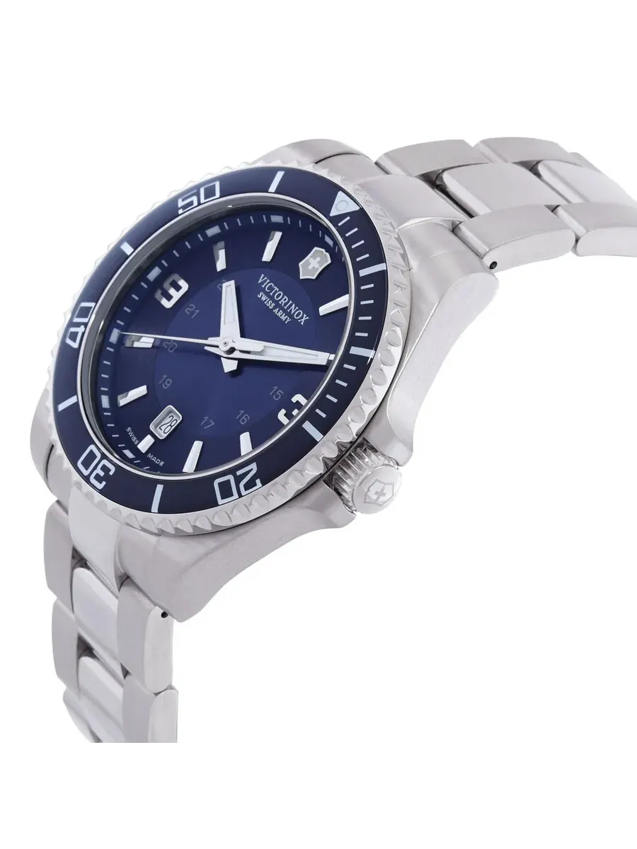 Мужские часы Victorinox Maverick с кварцевым механизмом и синим циферблатом 242007 — изображение 2 из 3, оттенок серебряный