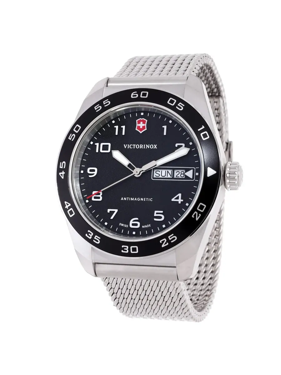 Мужские часы Victorinox Swiss Army с кварцевым механизмом и черным циферблатом 242043 — изображение 1 из 3, оттенок черный