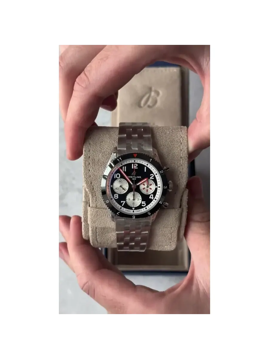 Мужские часы Breitling Classic AVI Mosquito 42mm Chronograph Automatic с черным циферблатом — изображение 4 из 4