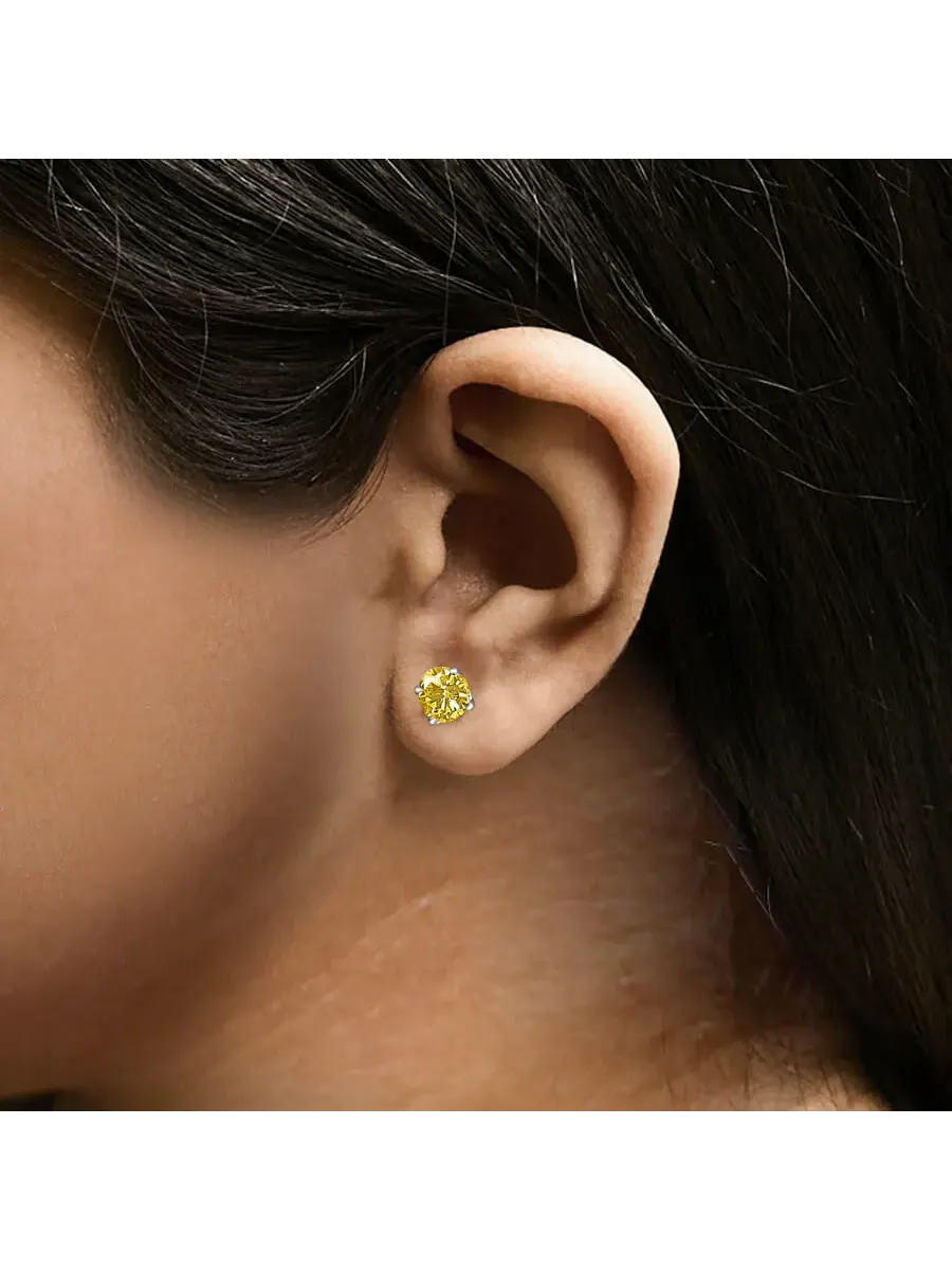 Серьги-гвоздики Haus of Brilliance из белого золота 14K с солитерами из выращенных в лаборатории — изображение 4 из 5