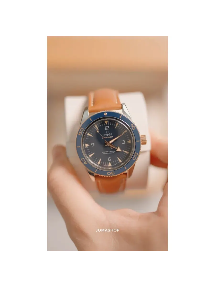 Мужские часы Omega Seamaster 300 Automatic с синим циферблатом 233.62.41.21.03.001 — изображение 4 из 4, оттенок синий