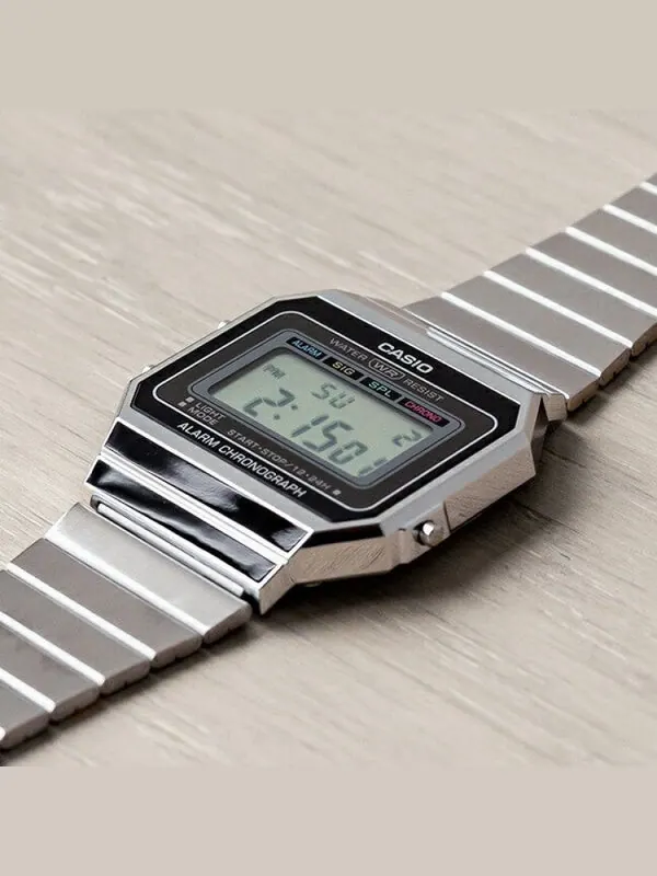 Часы Casio Vintage Digital Watch 'Silver Black' — изображение 2 из 4, оттенок синий