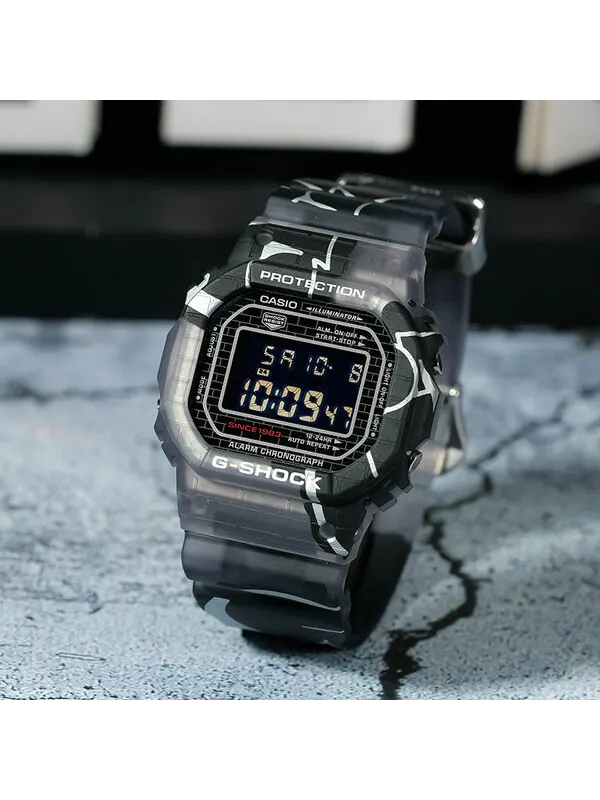 Часы CASIO G-Shock Square 'Black' — изображение 3 из 4, оттенок черный