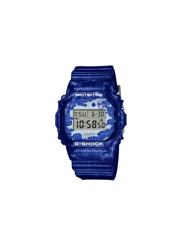 Часы Casio G-Shock синие с узорами в стиле сине-белого фарфора — изображение 2 из 6