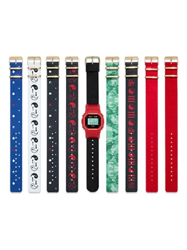 Часы CASIO G-Shock Square 'Red' — изображение 1 из 4, оттенок красный