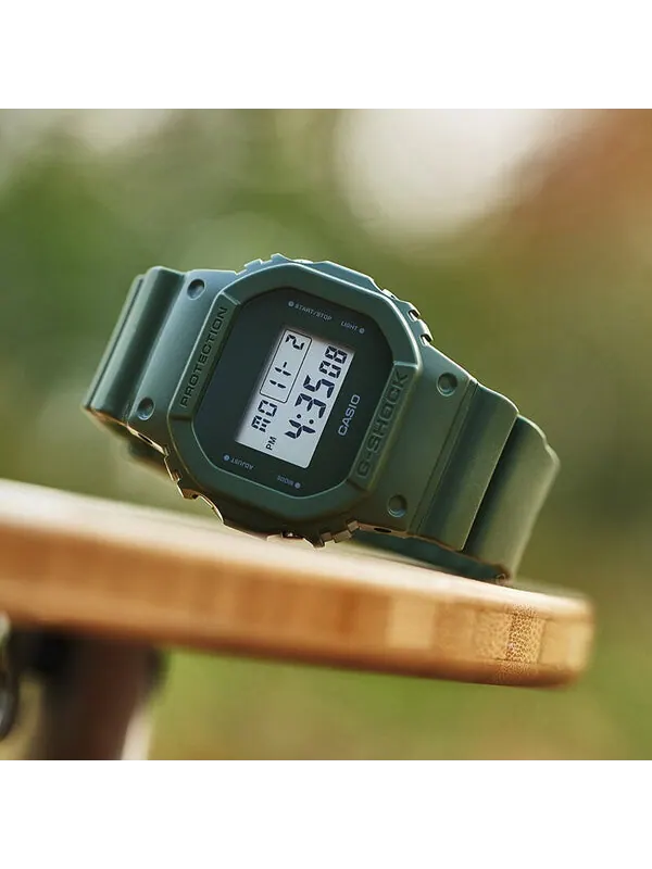 Часы CASIO G-Shock Square 'Green' — изображение 4 из 4, оттенок зеленый