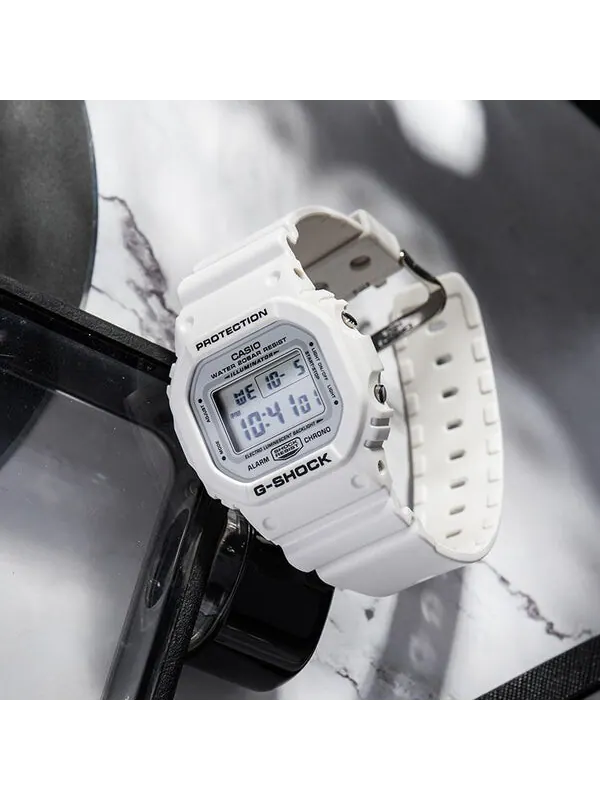 Часы CASIO G-Shock Square 'White' — изображение 4 из 4, оттенок белый