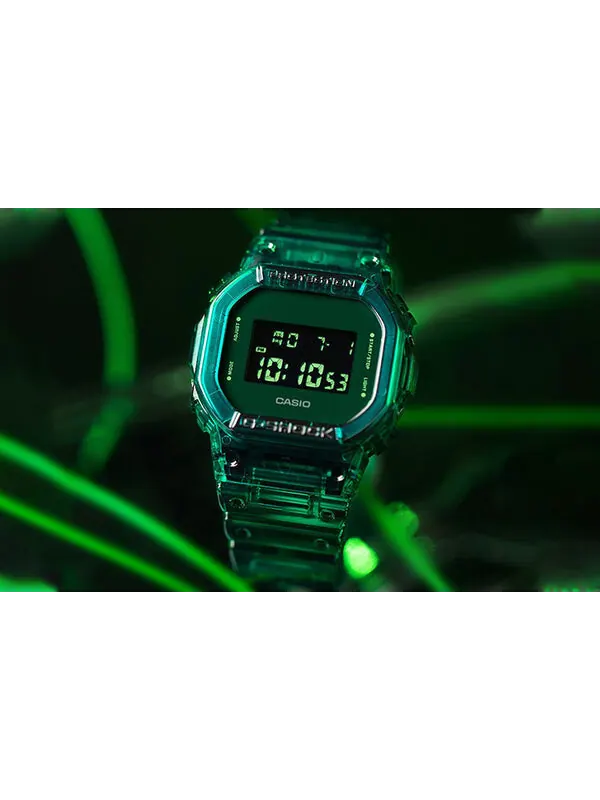 Часы CASIO G-Shock Square 'Green' — изображение 2 из 4, оттенок зеленый