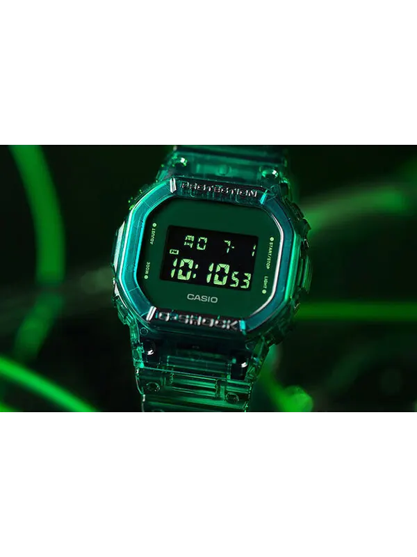Часы CASIO G-Shock Square 'Green' — изображение 2 из 4, оттенок зеленый
