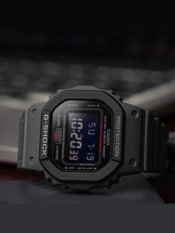 Часы CASIO G-Shock Square 'Grey' — изображение 2 из 3, оттенок черный