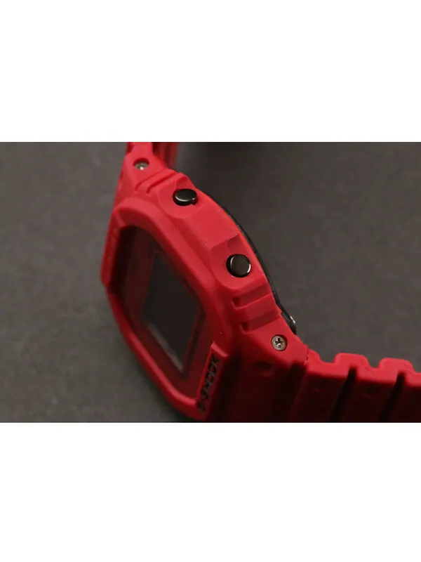 Часы CASIO G-Shock Square 'Red' — изображение 3 из 4, оттенок розовый