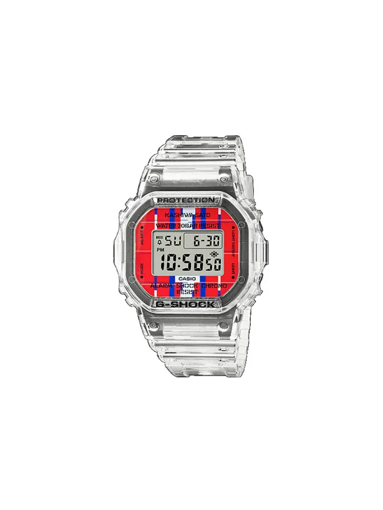 Часы Casio G-Shock Digital, арт. DWE-5600KS-7JR — изображение 1 из 8, оттенок белый/красный