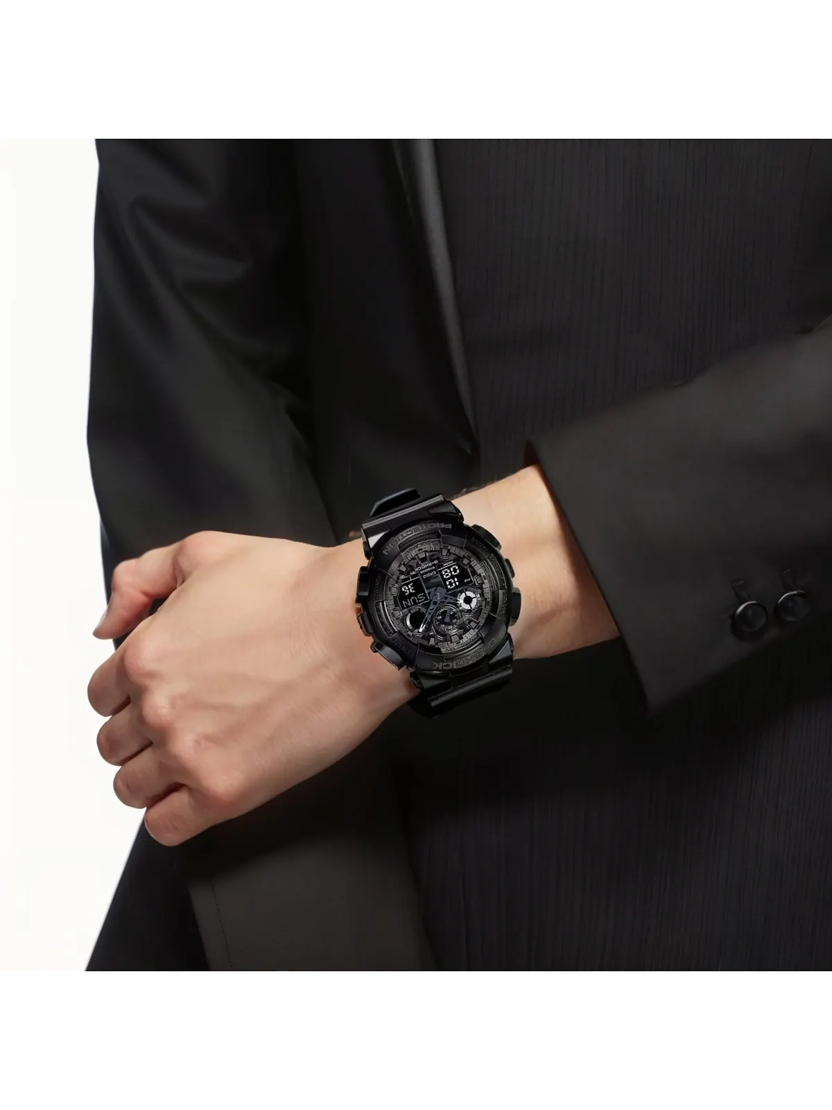 Часы Casio G-Shock Analog-Digital GA-100 Series, арт. GA-100CF-1A — изображение 3 из 6, оттенок черный