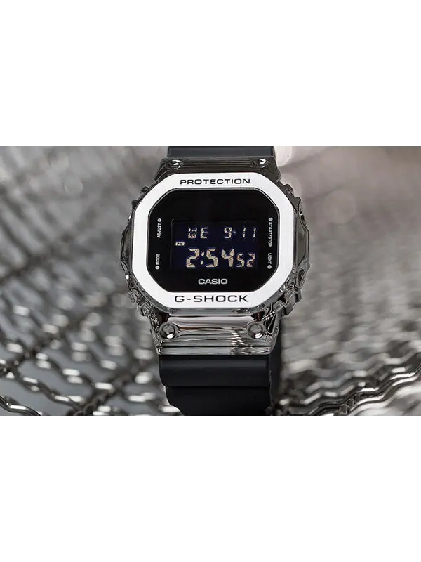 Часы CASIO G-Shock Square 'Silver Black' — изображение 4 из 4, оттенок серебряный