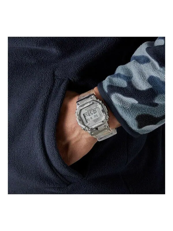 Часы CASIO G-Shock Square 'White' — изображение 1 из 1, оттенок серебряный