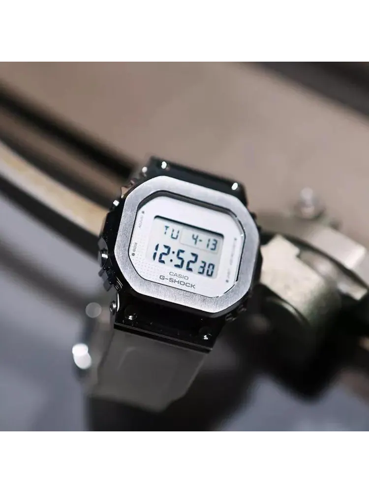 Часы CASIO G-Shock Digital 'White' — изображение 4 из 4, оттенок белый