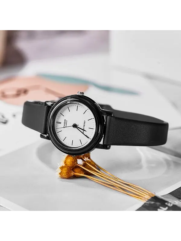 Часы CASIO Quartz Waterproof Black Analog — изображение 2 из 3, оттенок черный