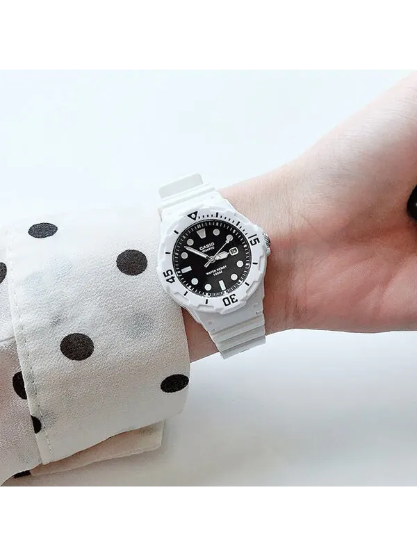 Часы CASIO Waterproof Sports Quartz White Analog — изображение 4 из 4, оттенок белый