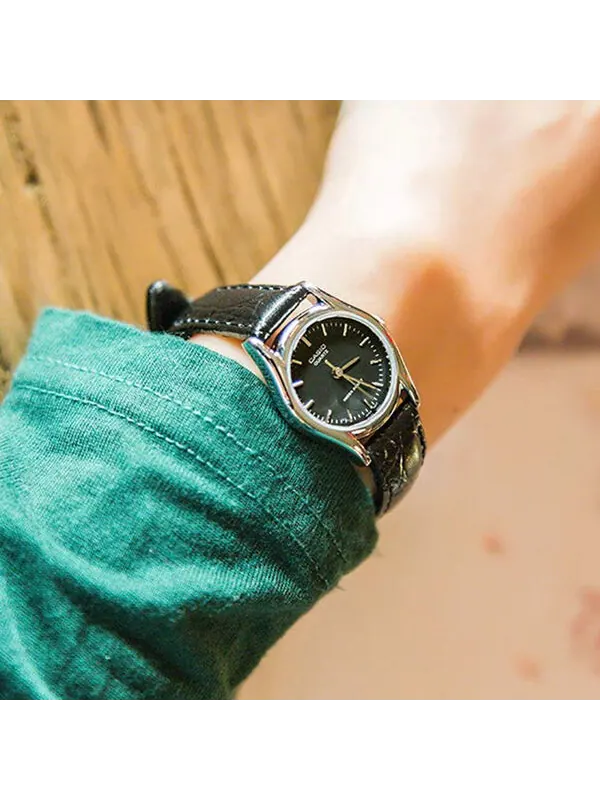 Часы CASIO ENTICER Series Retro Black Analog — изображение 2 из 3, оттенок черный
