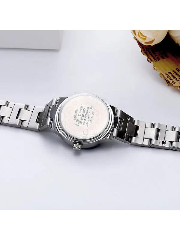 Часы CASIO Quartz Waterproof Green Analog — изображение 3 из 4, оттенок зеленый