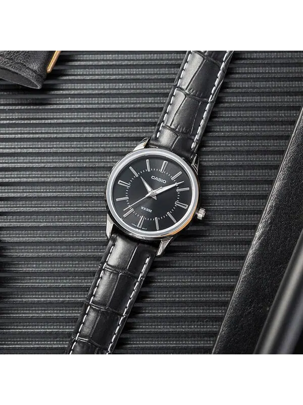 Часы CASIO Quartz Waterproof Black Analog — изображение 3 из 4, оттенок черный