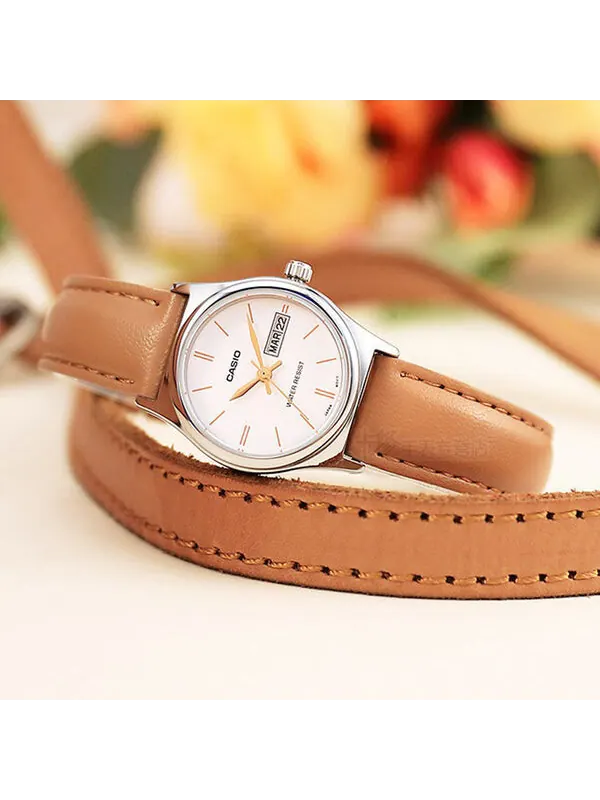 Часы CASIO Quartz Waterproof White Analog — изображение 2 из 2, оттенок белый