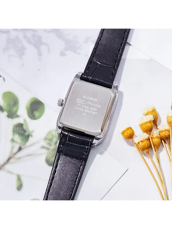 Часы CASIO Vintage Style Square Red Squarees Quartz Black Analog — изображение 4 из 4, оттенок черный