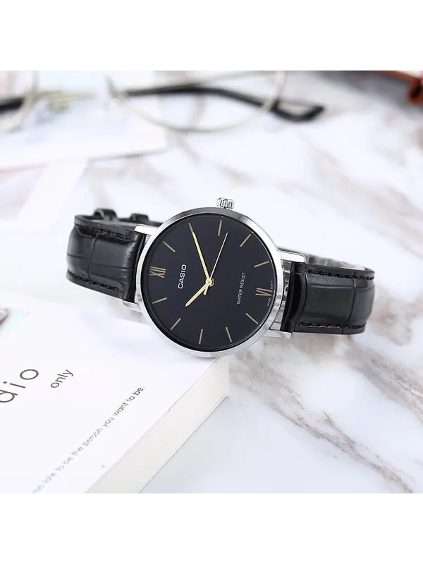 Часы CASIO Leather Band Waterproof Quartz Black Analog — изображение 3 из 4, оттенок черный