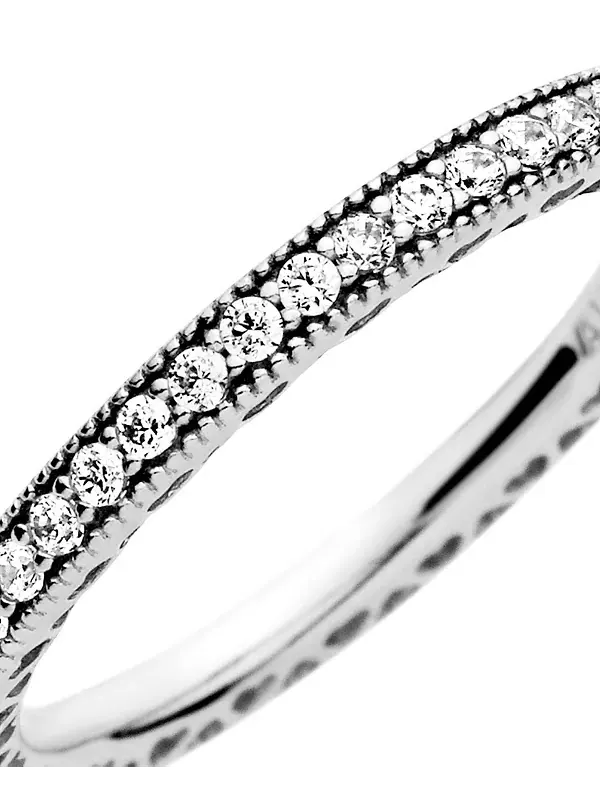 Кольцо с фирменными блестящими сердечками из кубического циркония Pandora — изображение 4 из 4, оттенок серебряный