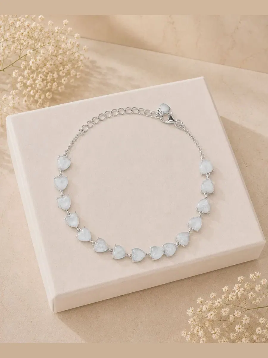 Браслет с лунным камнем в виде сердца Rhodium Over Sterling Silver Moonstone Heart Frontal Bracelet — изображение 3 из 4