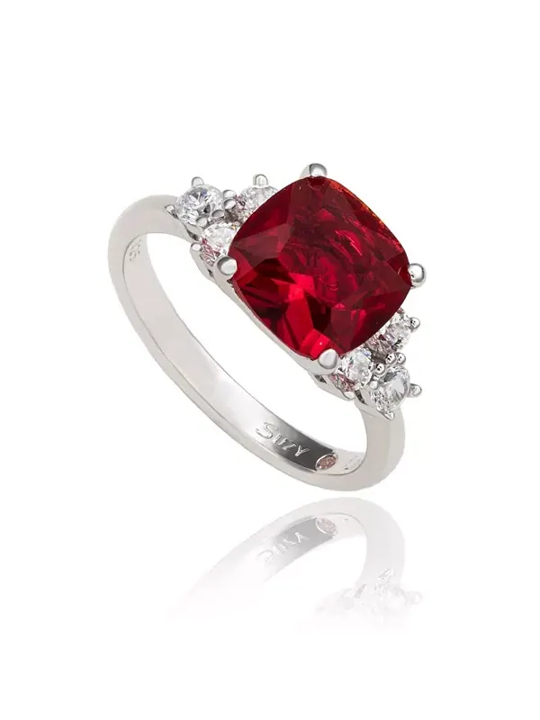 Кольцо Suzy Levian из стерлингового серебра с красным кубическим цирконием в центре Suzy Levian New — изображение 1 из 3