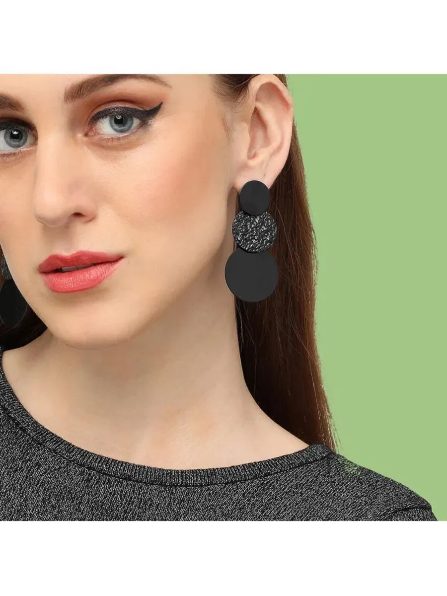 Серьги-подвески Circular-Dent Drop SOHI — изображение 3 из 5, оттенок черный