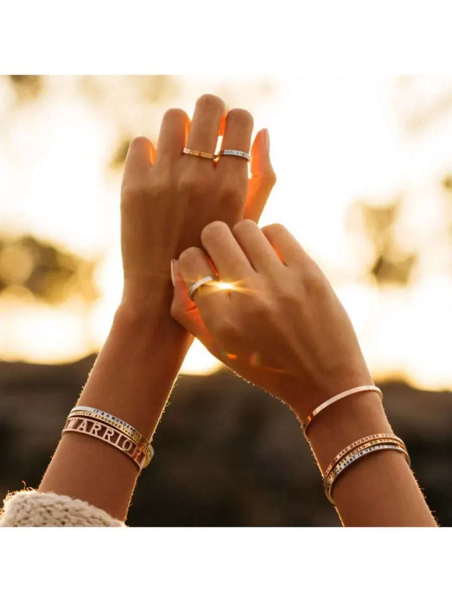 Браслеты «Ты делаешь мир лучше» Mantra — изображение 3 из 4, оттенок серебристый