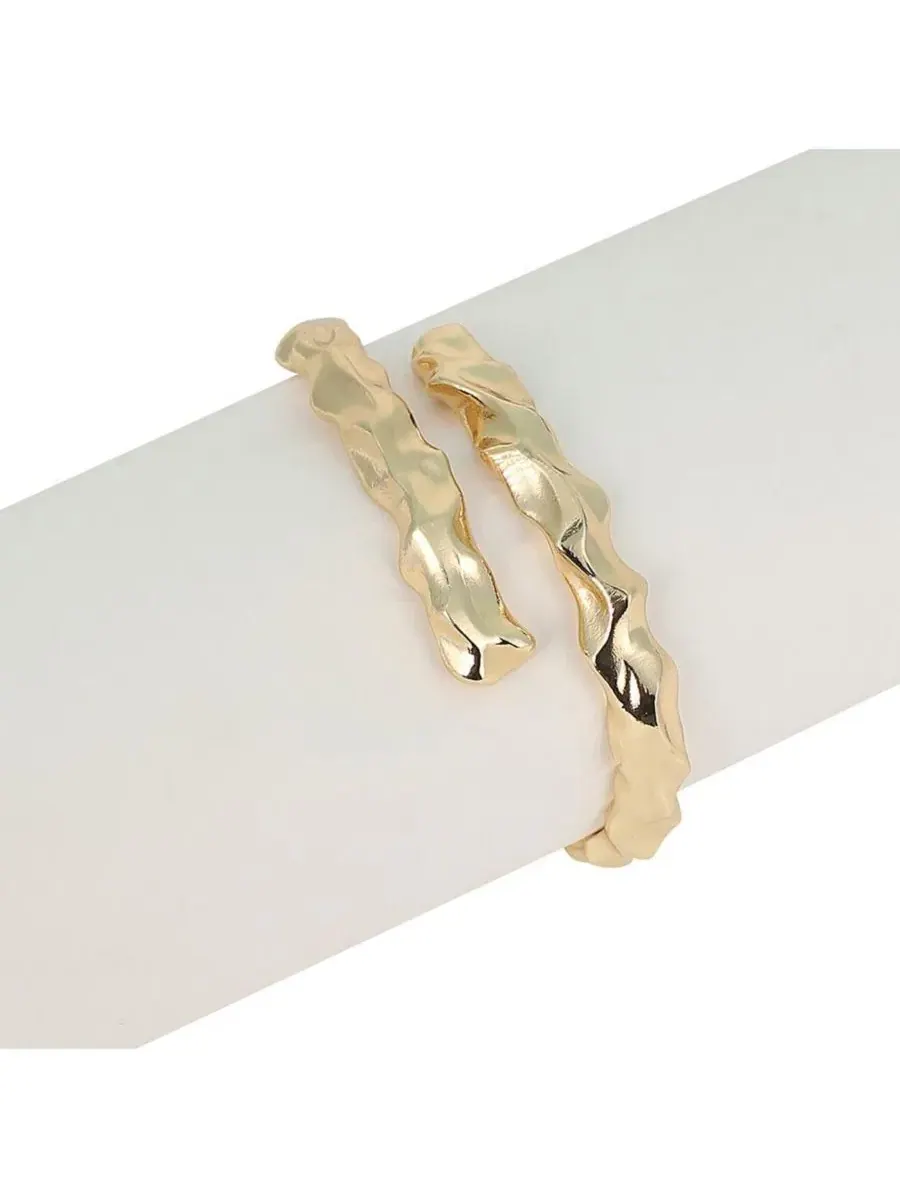 Женский браслет-манжета The Crumple-Wrap Cuff Bracelet - California Sohi — изображение 6 из 6, оттенок золото