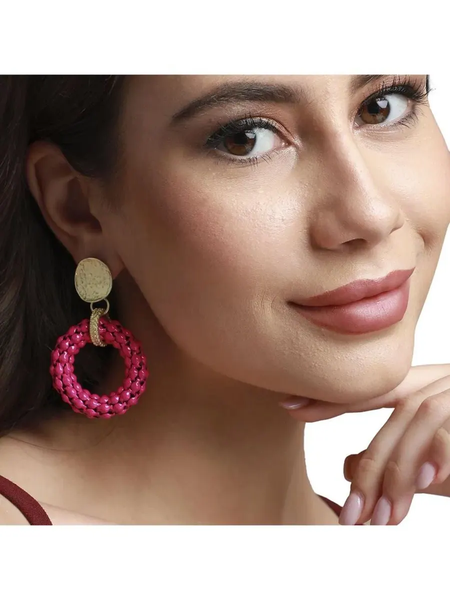 Серьги-подвески Casual Drop SOHI — изображение 4 из 5, оттенок розовый