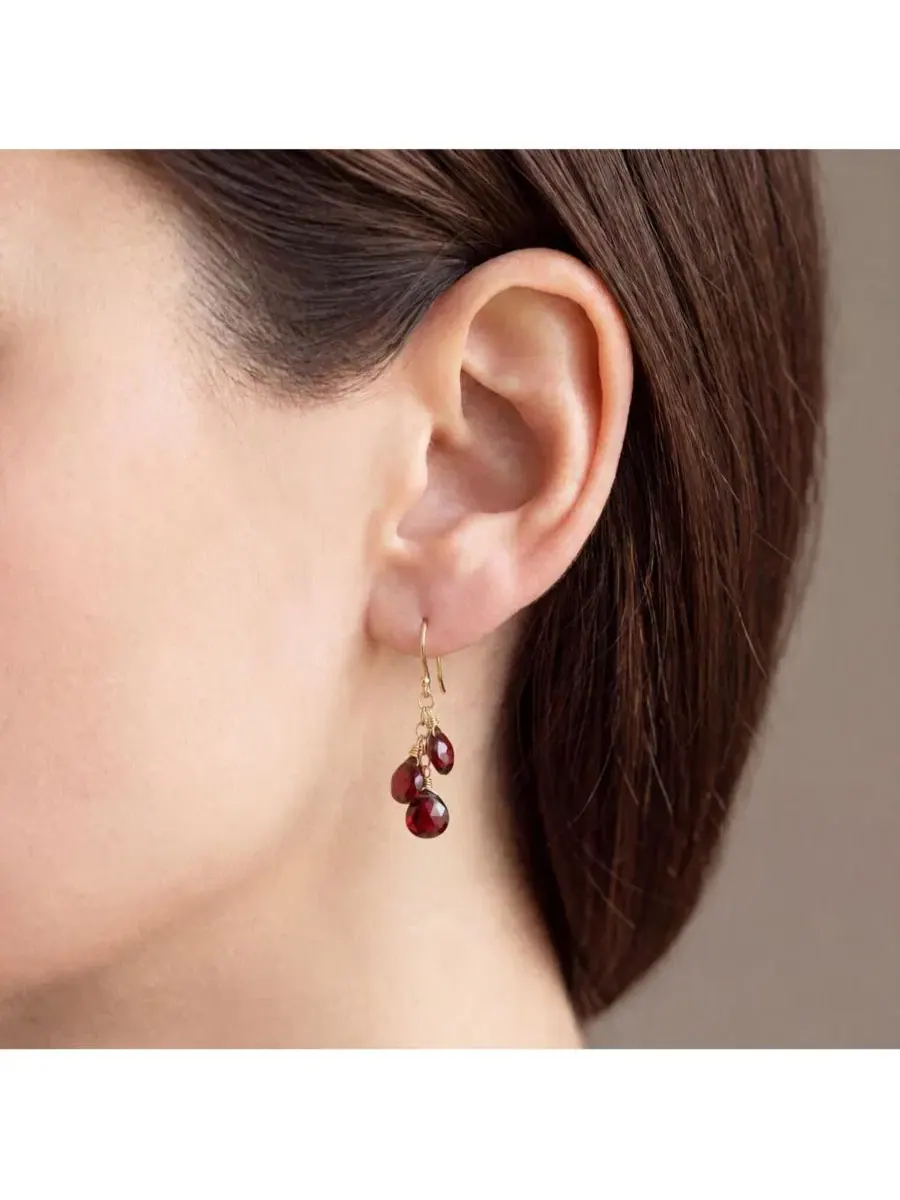 Серьги-подвески с гранатом Garnet Bead Dangle Earrings The Lovery — изображение 4 из 4