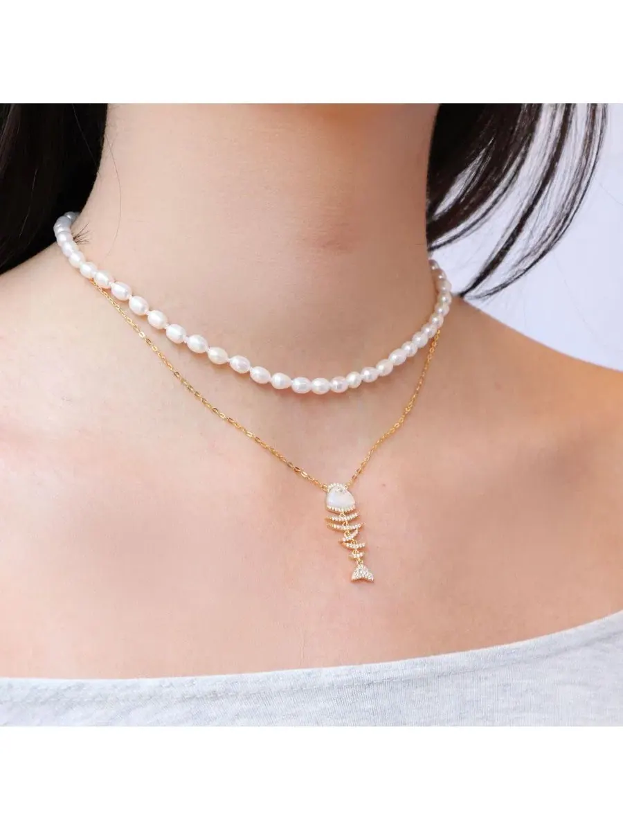 Колье из пресноводного жемчуга Coastal Pearl Necklace The Lovery — изображение 5 из 5, оттенок серебристый