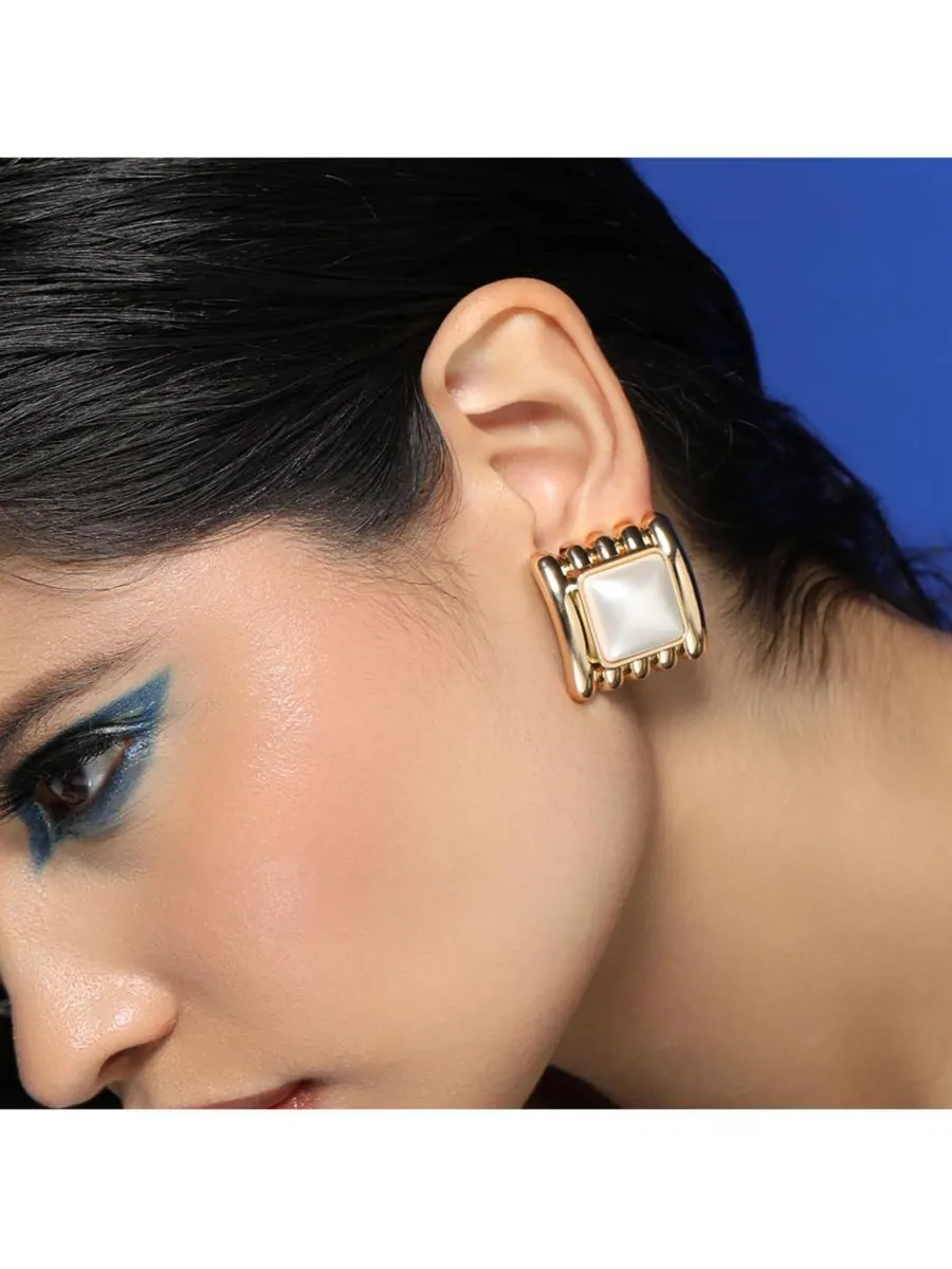 Женские серьги-гвоздики Ribbed-Diane - Калифорнийское золото SOHI — изображение 6 из 6