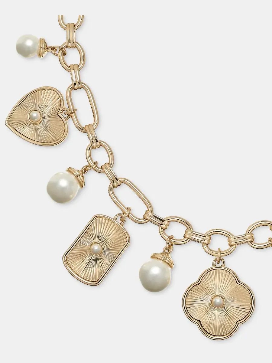 Колье с подвесками-шармами и жемчугом, 40 см + 8 см удлинитель Anne Klein — изображение 2 из 5, оттенок серебристый