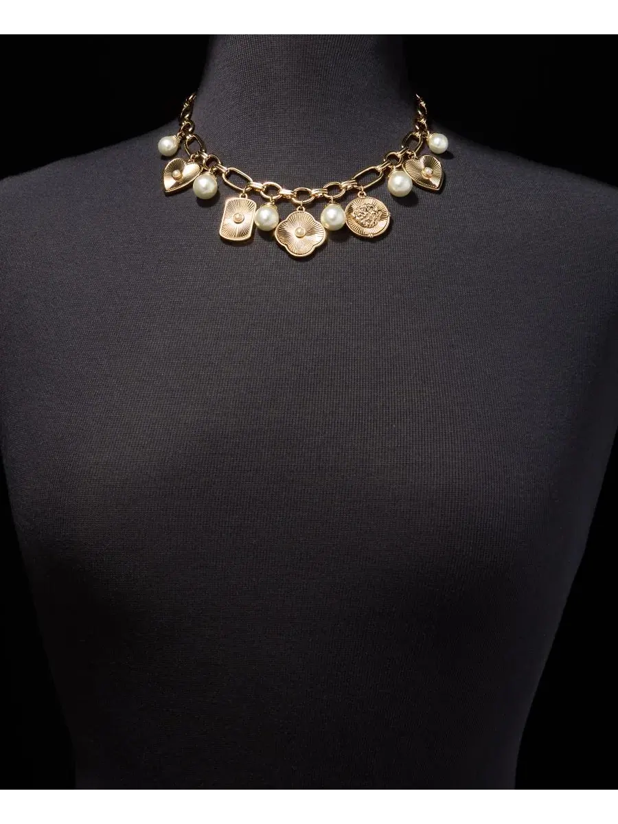 Колье с подвесками-шармами и жемчугом, 40 см + 8 см удлинитель Anne Klein — изображение 3 из 5, оттенок серебристый