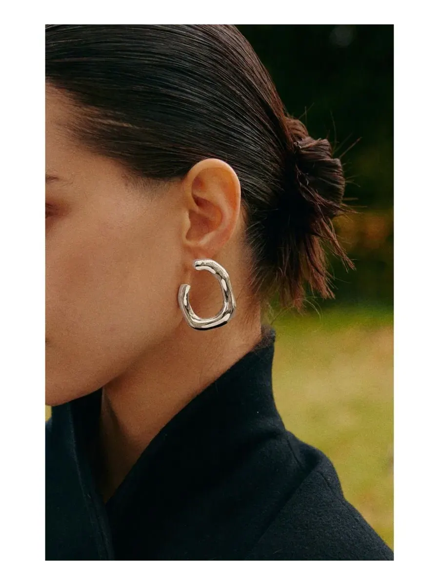 Серьги-кольца в форме корня Retro Chic — изображение 3 из 3, оттенок серебряный
