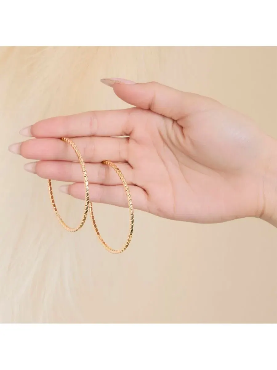 Серьги-кольца Omega с золотистым покрытием Jessica Simpson — изображение 2 из 6, оттенок золото