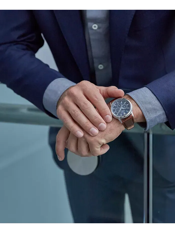 Мужские часы Eco-Drive Corso с коричневым кожаным ремешком, 44 мм Citizen — изображение 6 из 8