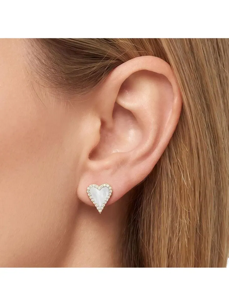 Серьги-пусеты с сердцем из перламутра и фианитами, модель Mini Mother of Pearl CZ Halo Heart Stud — изображение 2 из 3