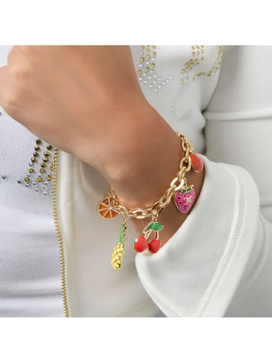 Браслет с подвесками в виде тропических фруктов Juicy Couture — изображение 3 из 8, оттенок золото