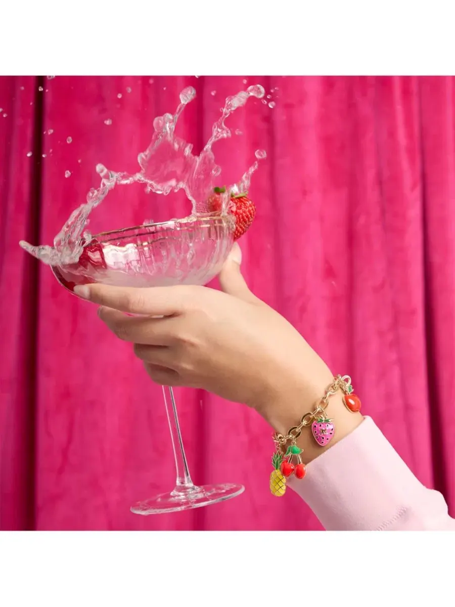 Браслет с подвесками в виде тропических фруктов Juicy Couture — изображение 4 из 8, оттенок золото